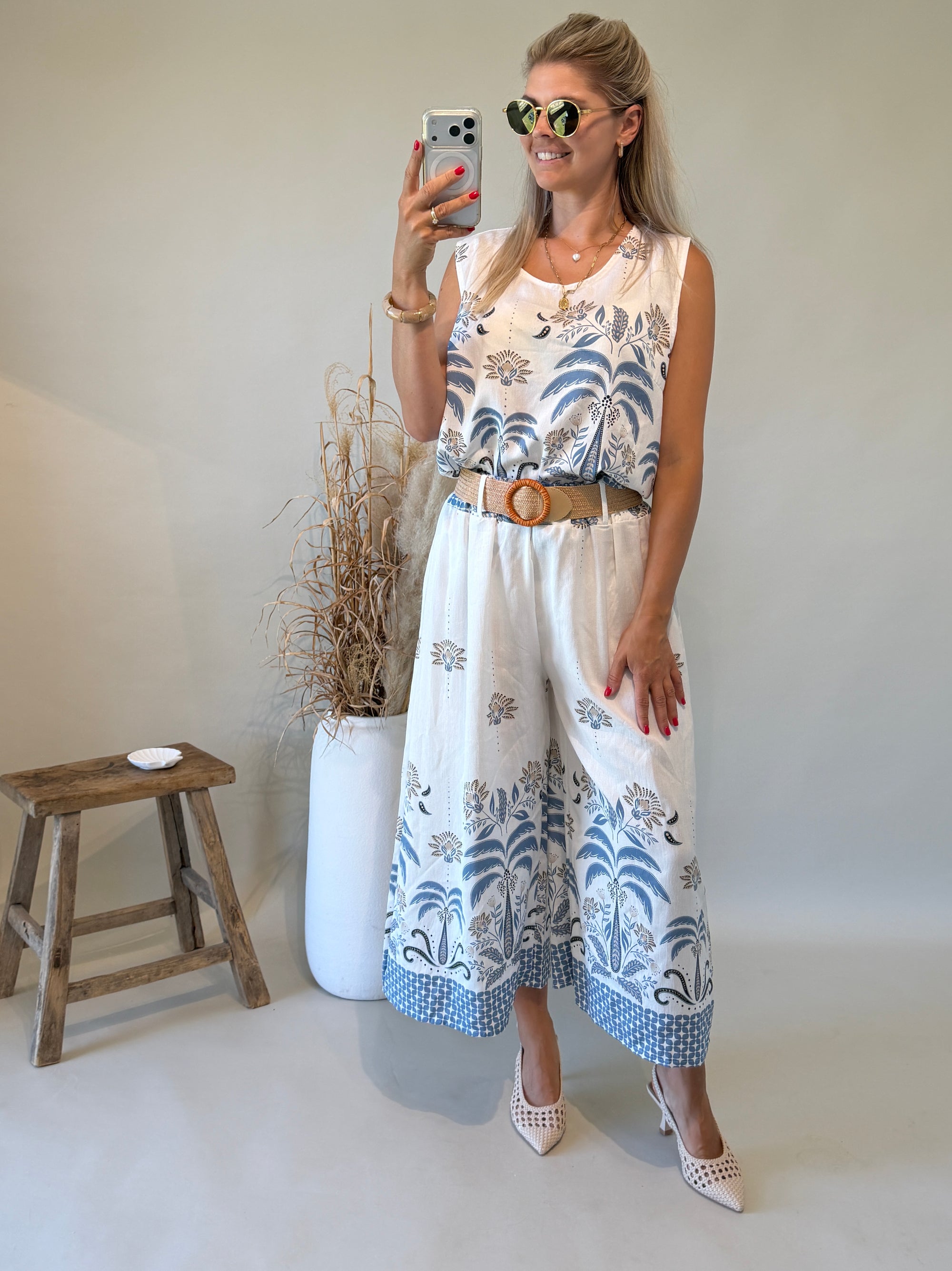 Hose in Wollweiß mit Hellblauen Muster ( Culotte )