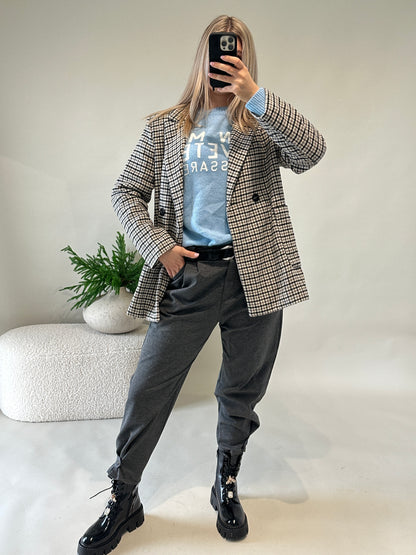 Blazer in Schwarz/ Grau/Wollweiß kariert mit Gürtel und Taschen vorne