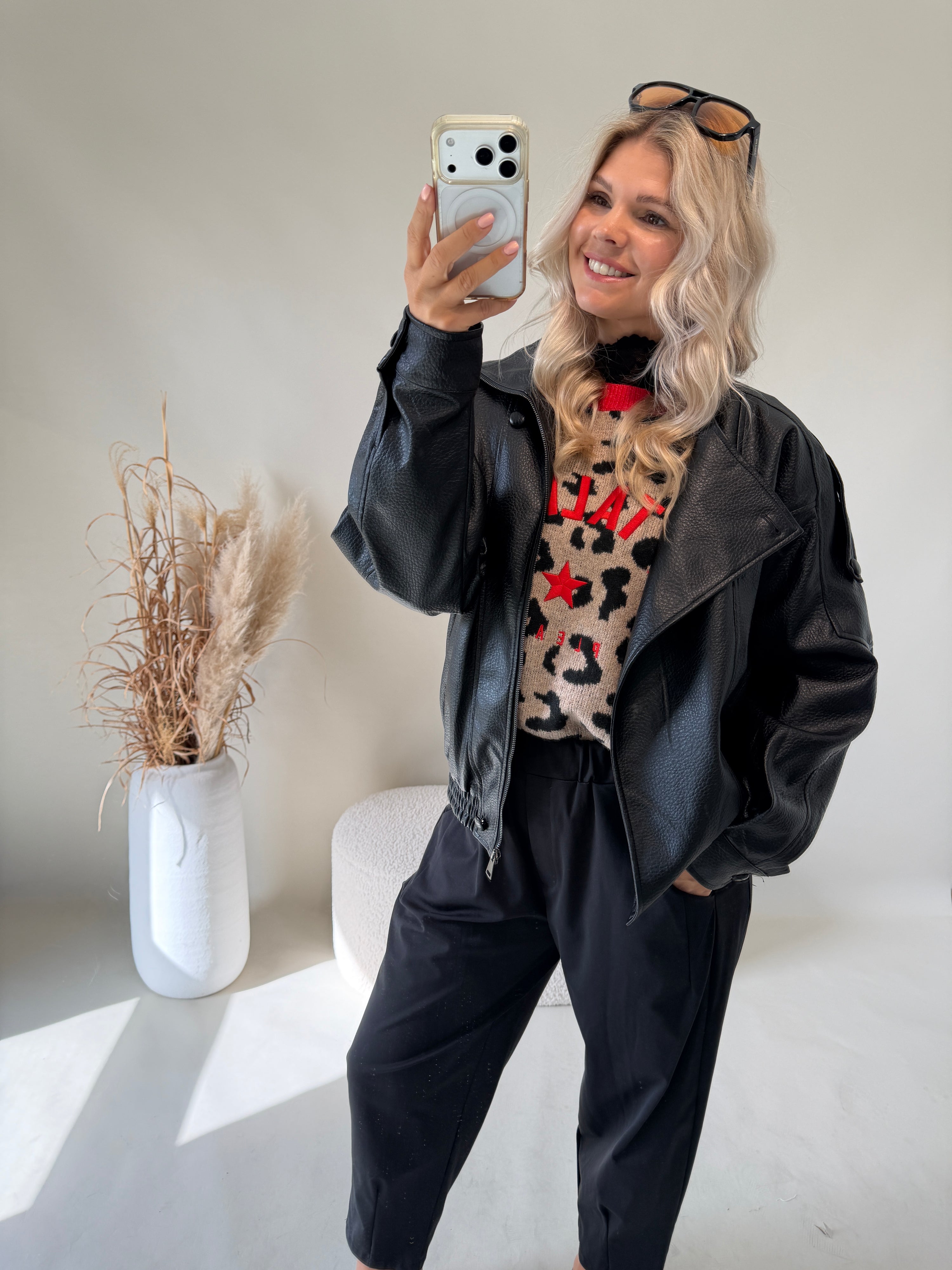 Jacke in Schwarz ( Lederoptik )