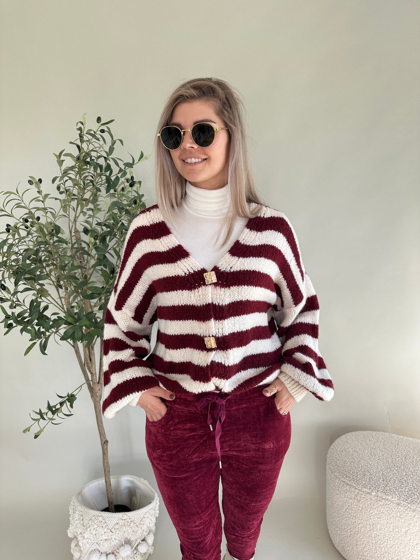 strickjacke gestreift in bordeaux/wollweiß