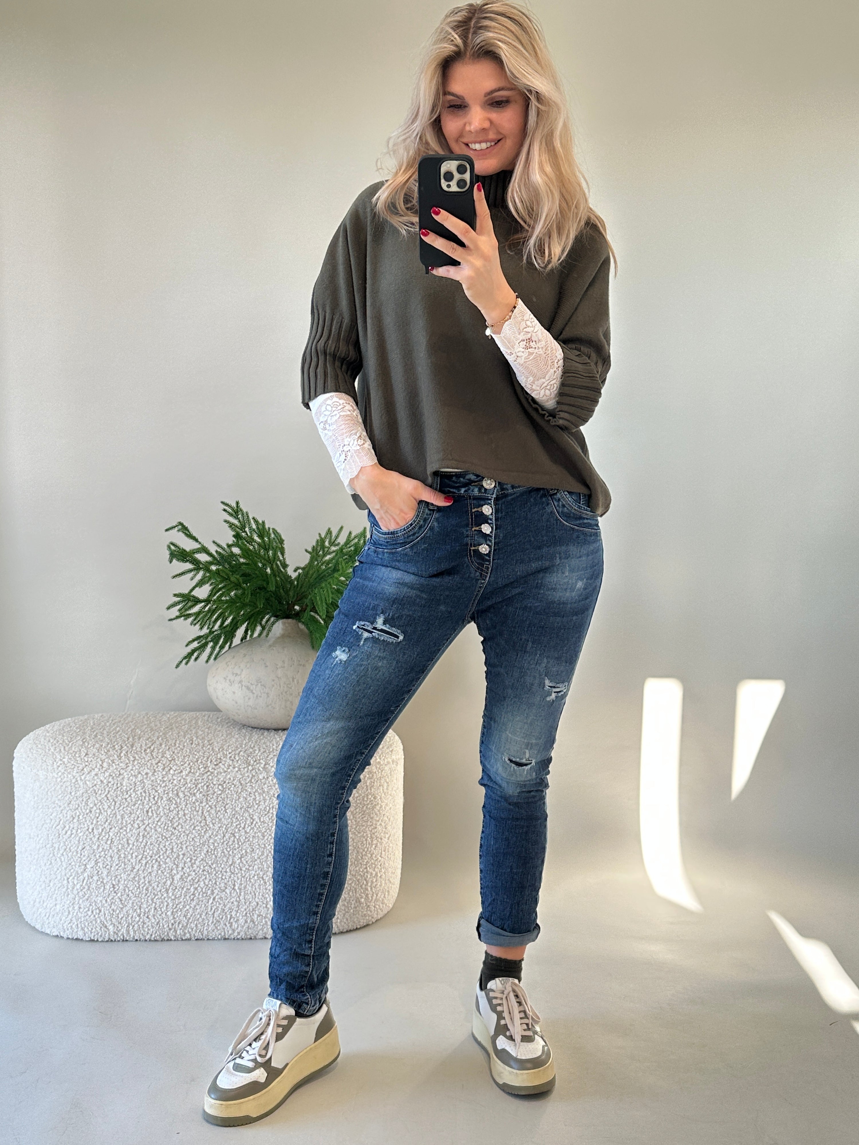 Jeans mit Glitzerknöpfe