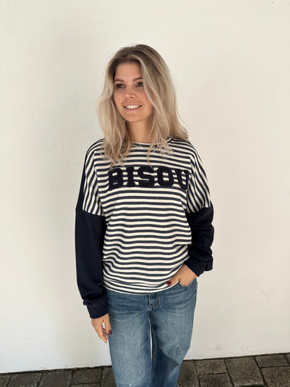 Pullover gestreift in Dunkelblau und Wollweiß mit Aufdruck BISOU