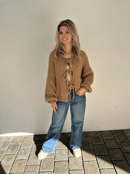 Strickjacke in Zimt vorne zum binden