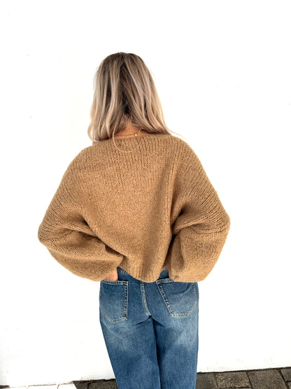 Strickjacke in Zimt vorne zum binden