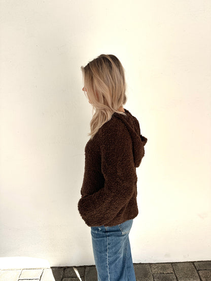 Pullover in Schokobraun mit Kapuze