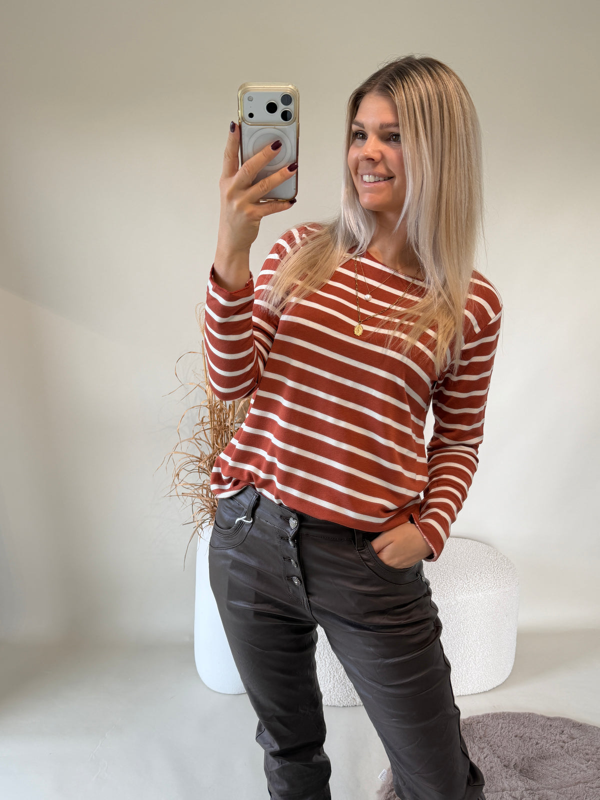 Shirt in Rostbraun / Wollweiß gestreift