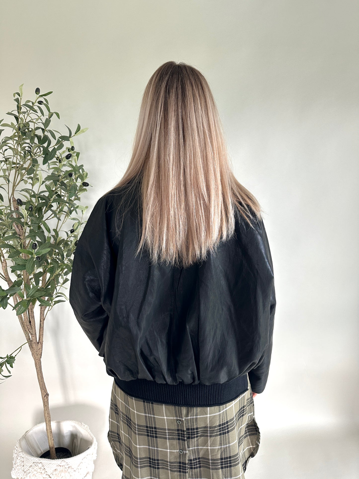 ballonjacke in schwarz ( kunstleder )