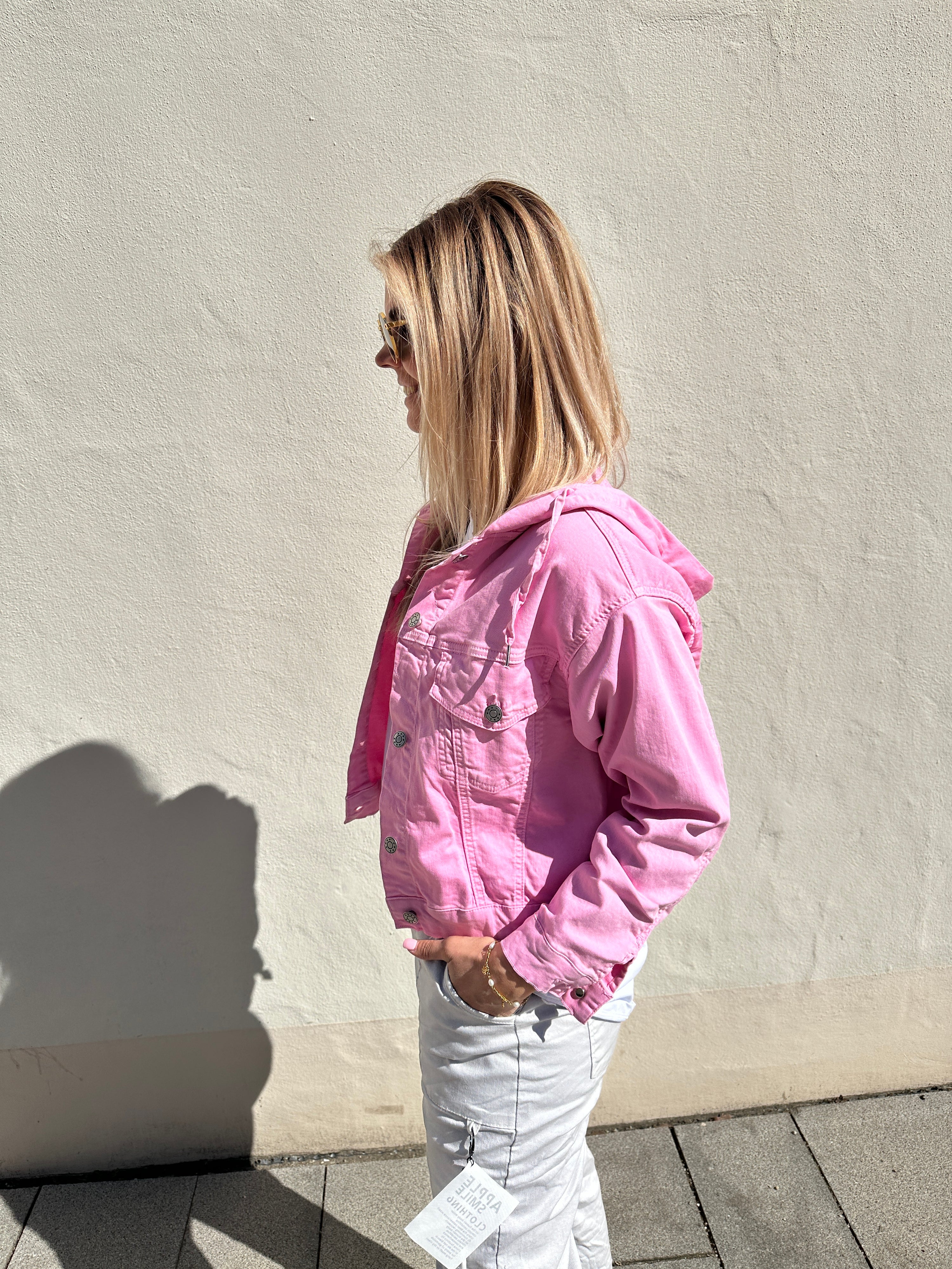 Jeansjacke mit Kapuze in Rosa