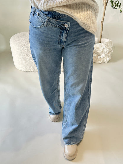 Jeans Wide Leg (Reißverschluß schief)