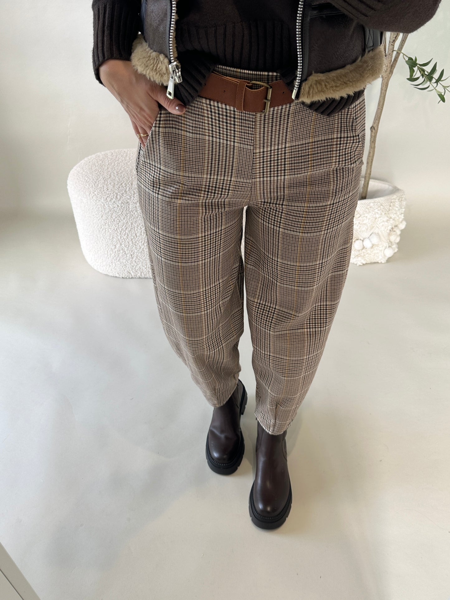 balloon hose in schokobraun/zimt/wollweiß