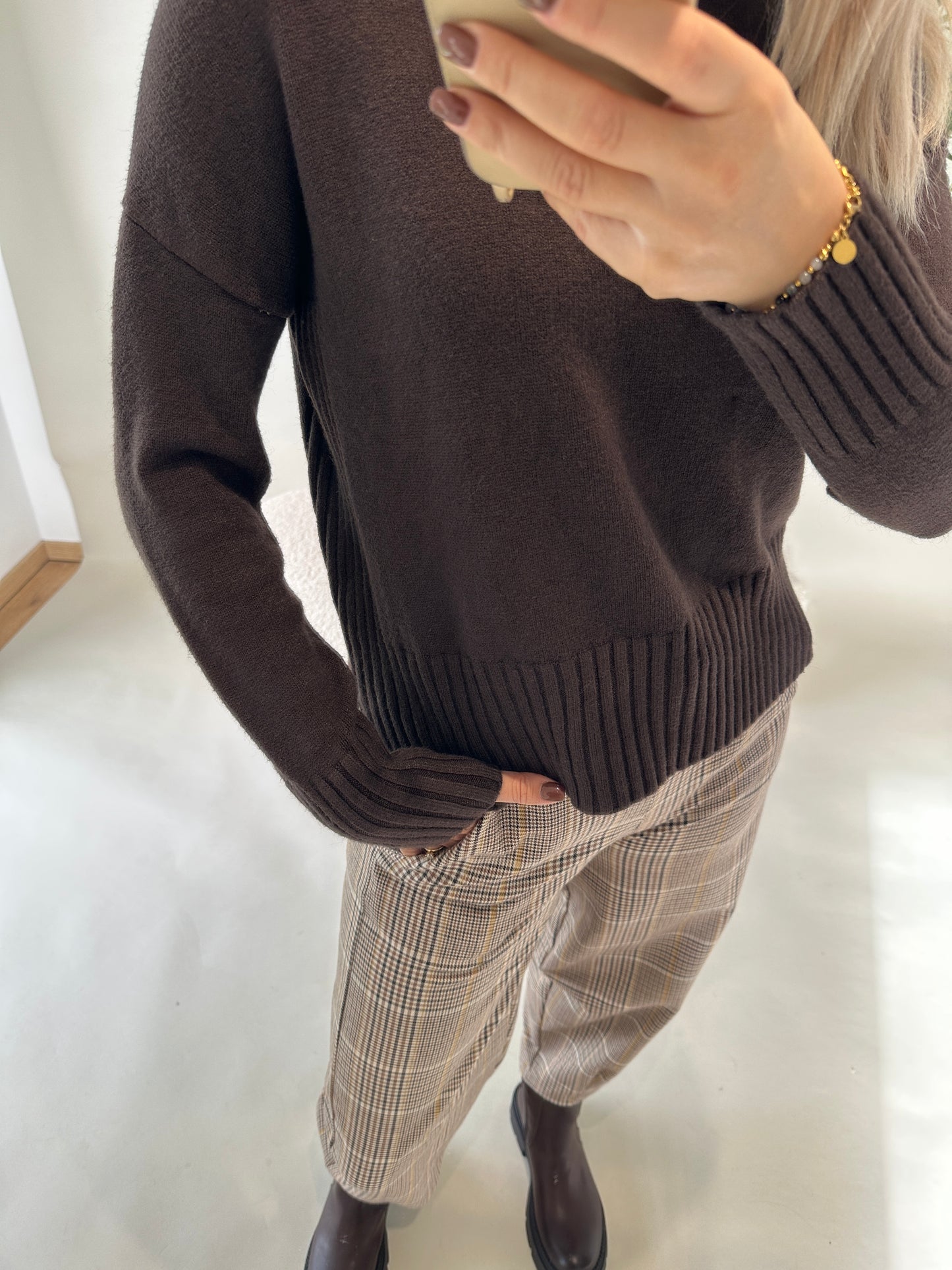 pullover mit weitem stehkragen in schokobraun (marta)