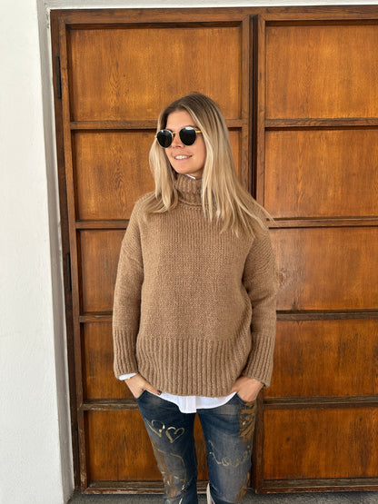 Pullover mit Rolli in Zimt