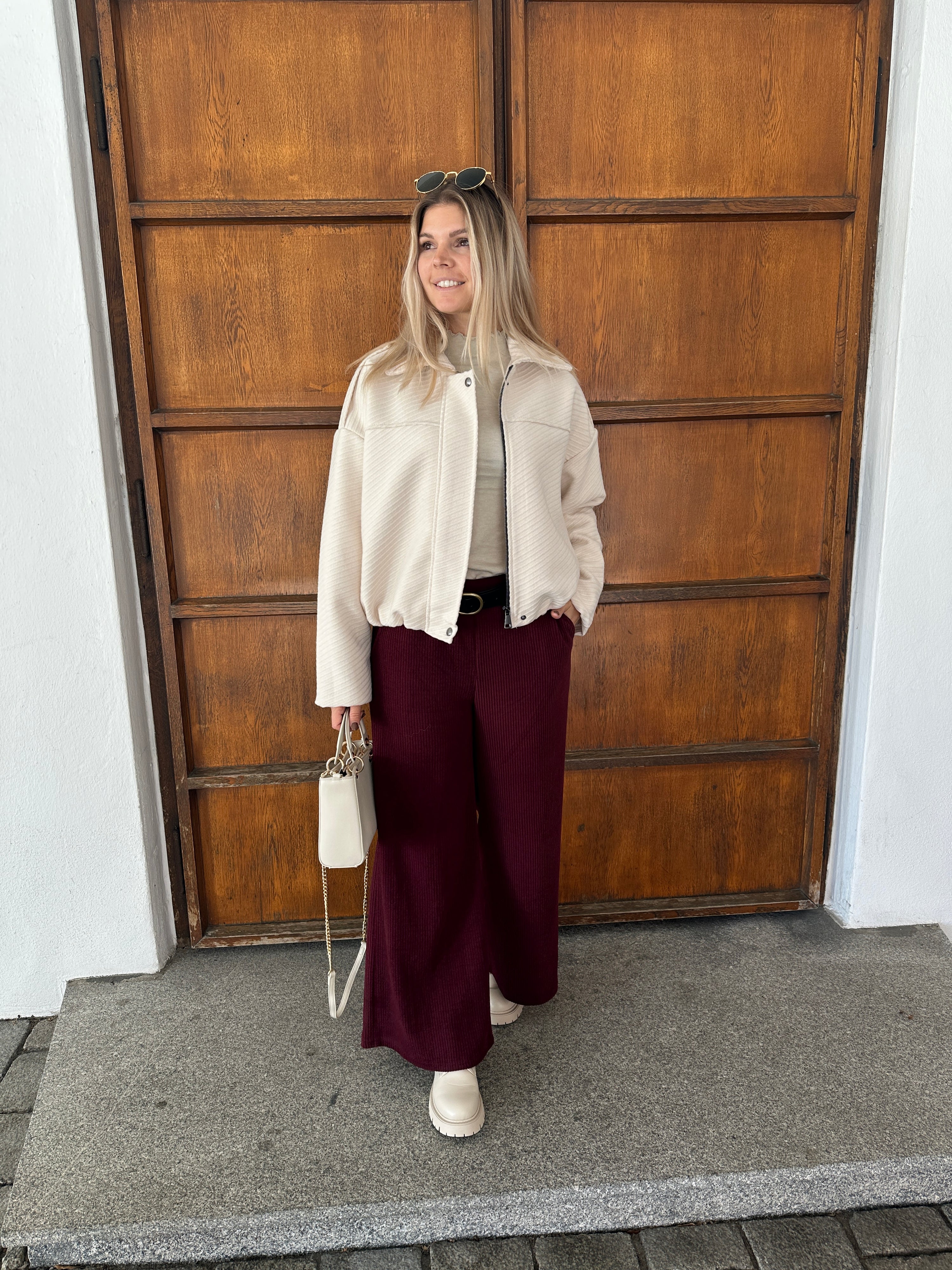 Hose mit weitem Bein (Cord) in Bordeaux