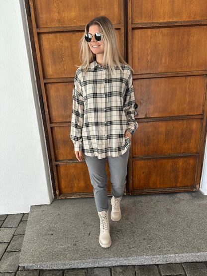 Hose in Grau mit Gummibund