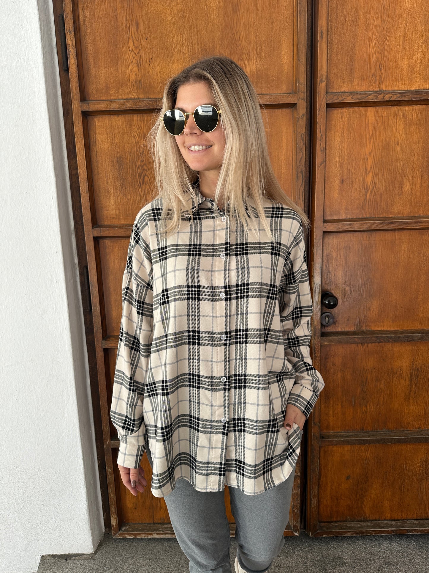 hemdbluse in beige/grau/schwarz