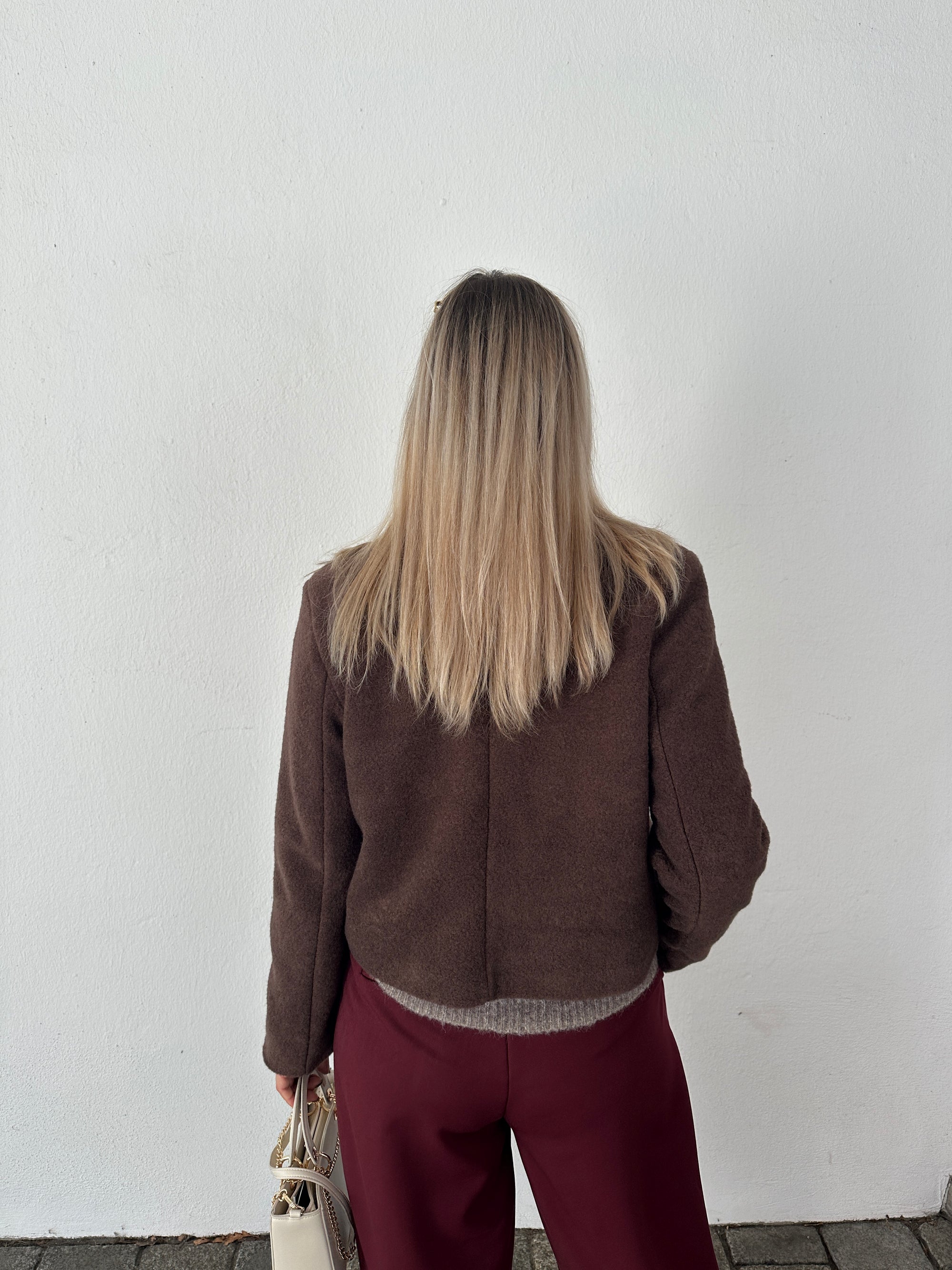 Jacke in Schokobraun mit goldenen Knöpfe