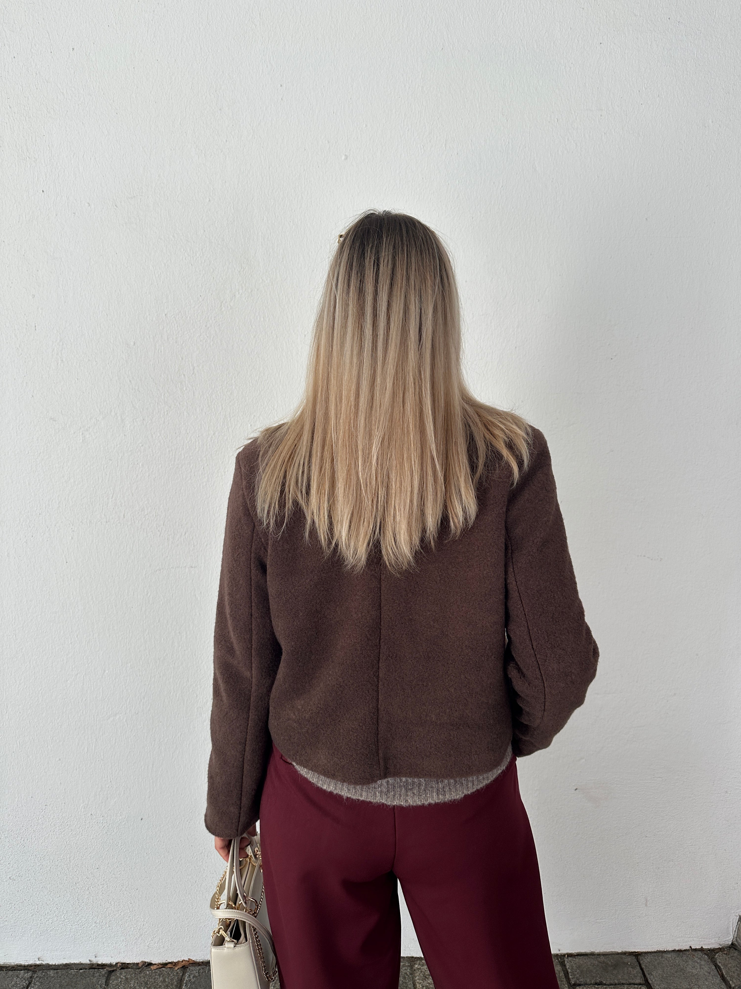 Jacke in Schokobraun mit goldenen Knöpfe