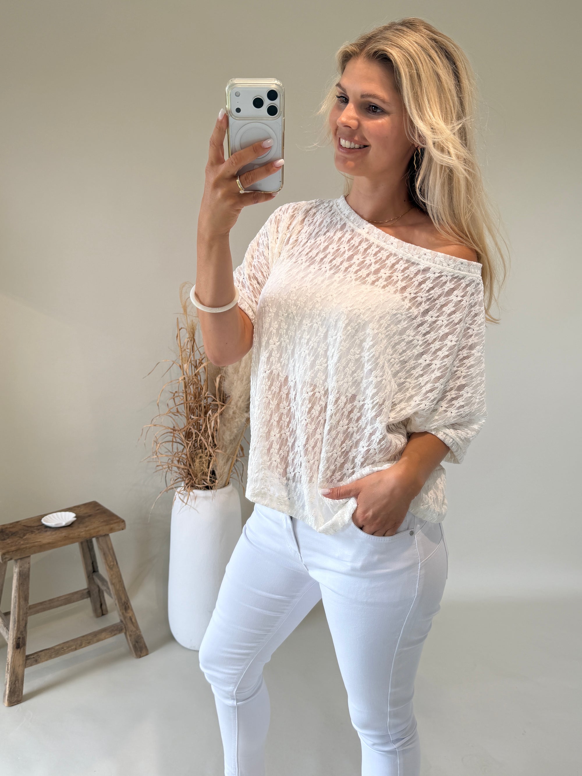 T-Shirt in Spitze in Weiß