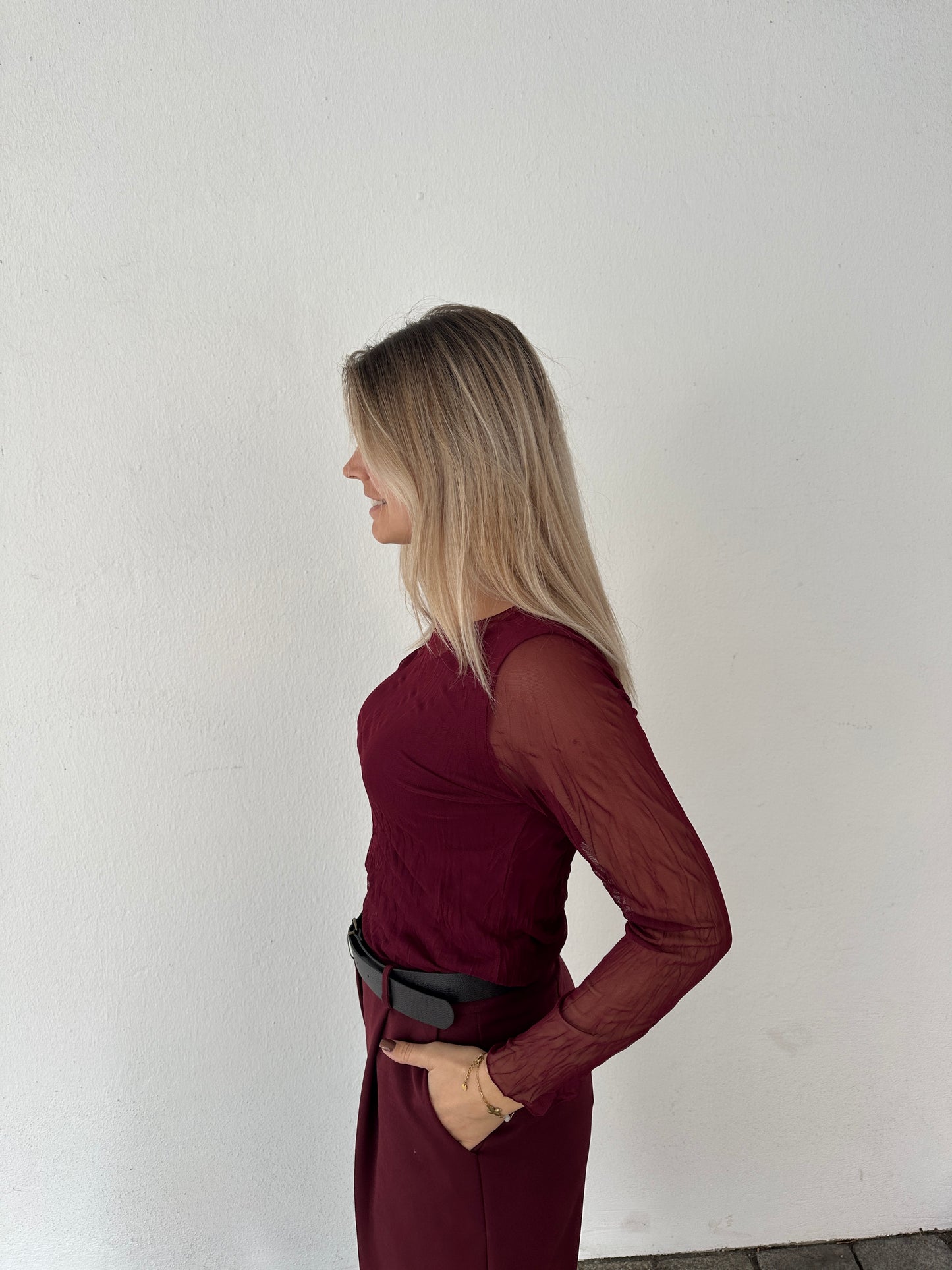 netzshirt in bordeaux