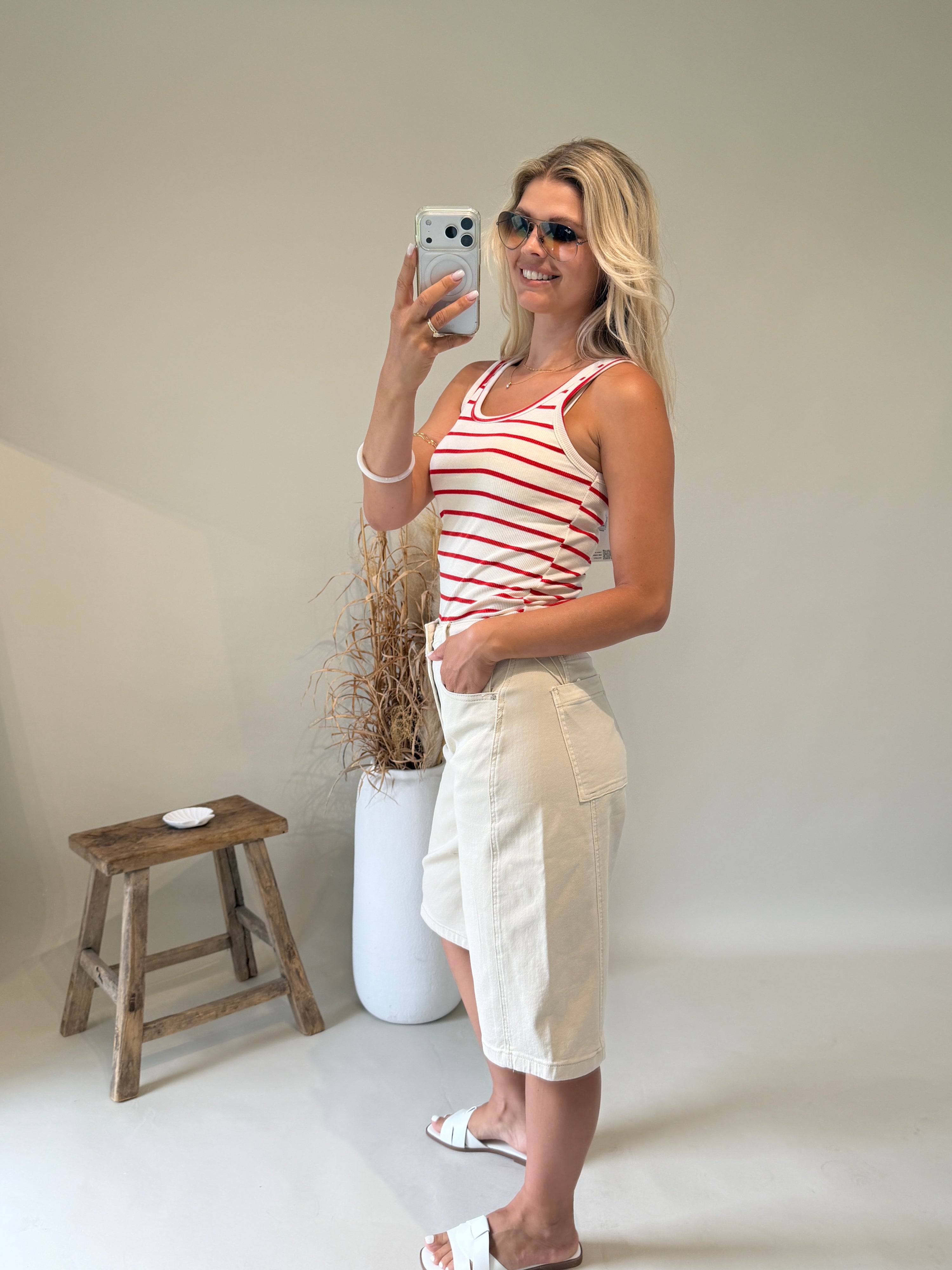 Jeans in Beige ( Bermuda )