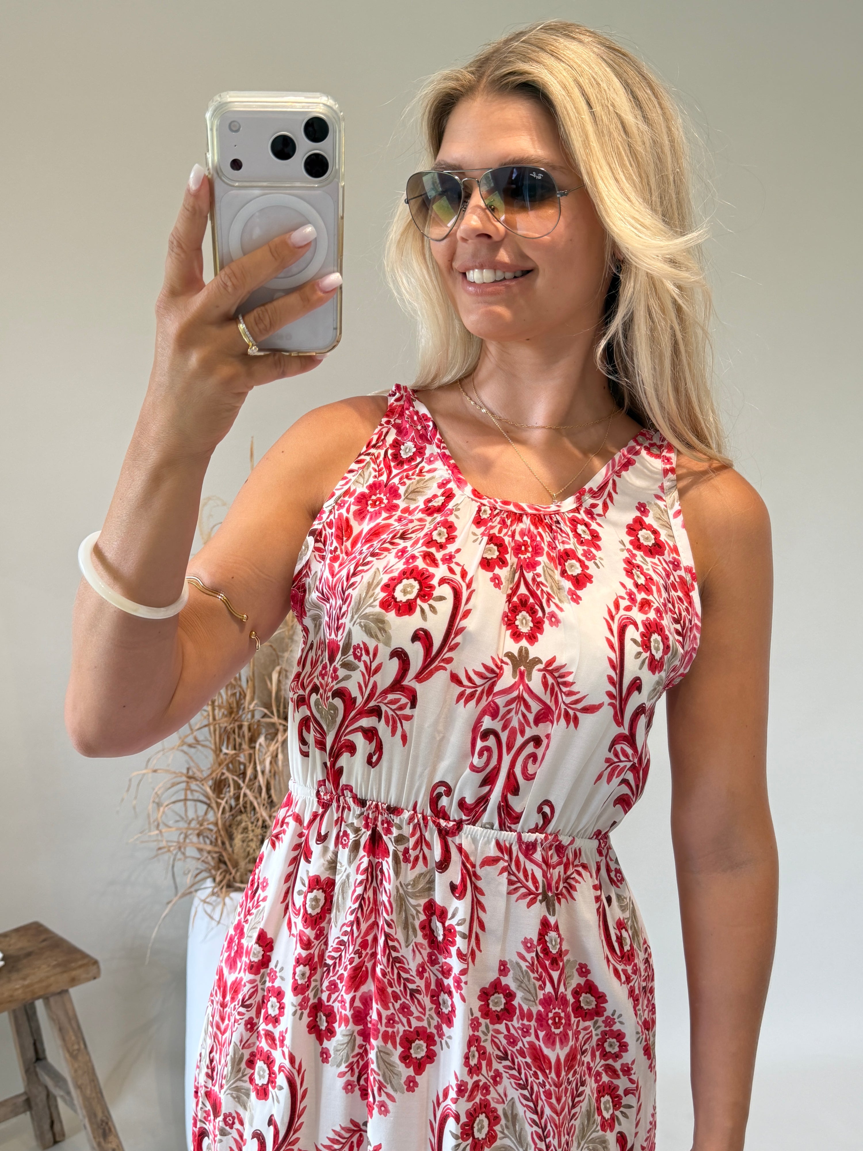 Kleid in Rot / Wollweiß ( Blumenmuster )