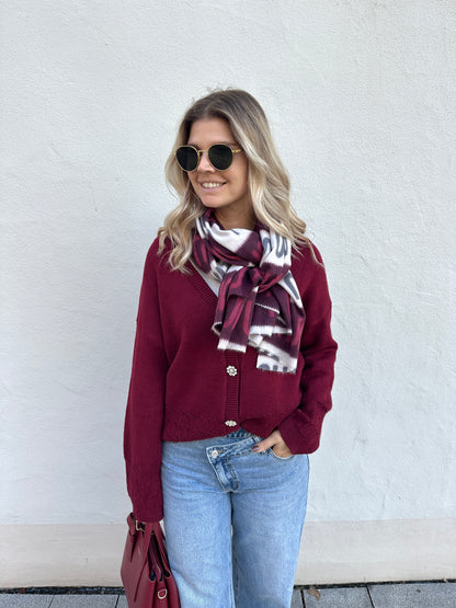 Schal in Burgundy/Wollweiß mit Aufdruck NUN