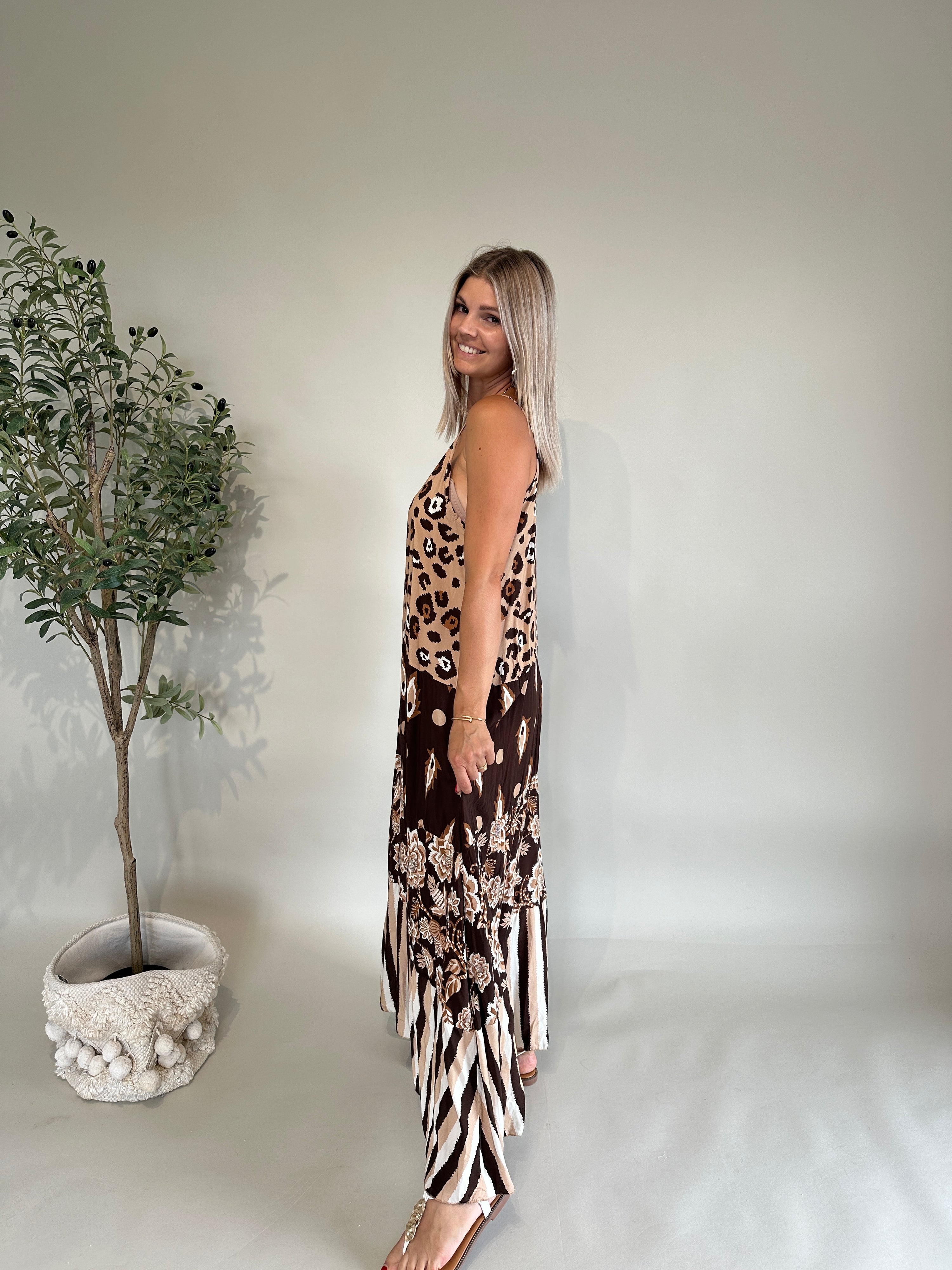 Kleid in Schokobraun/ Beige/ Wollweiß