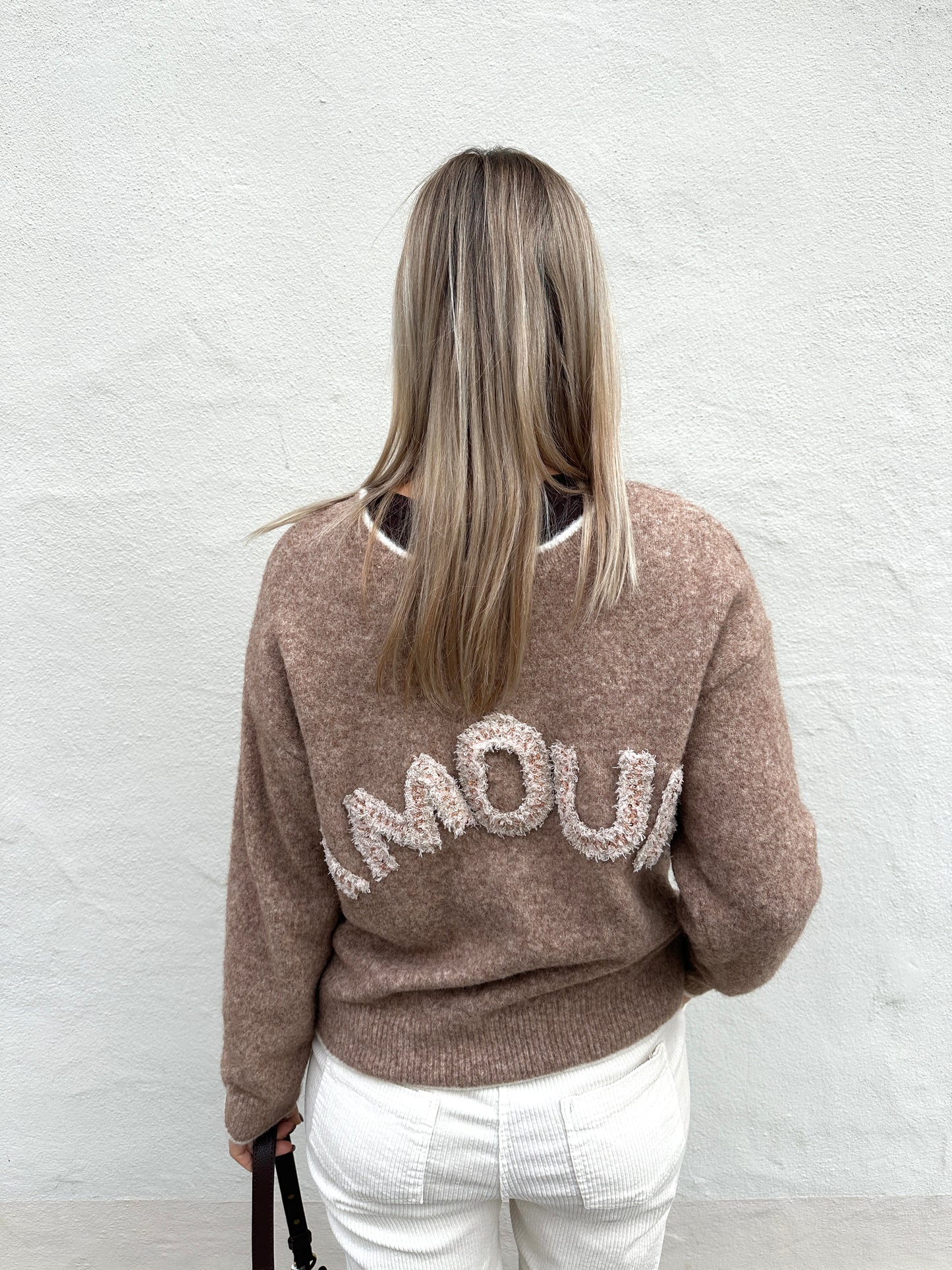 pullover in zimt mit schleifen vorne