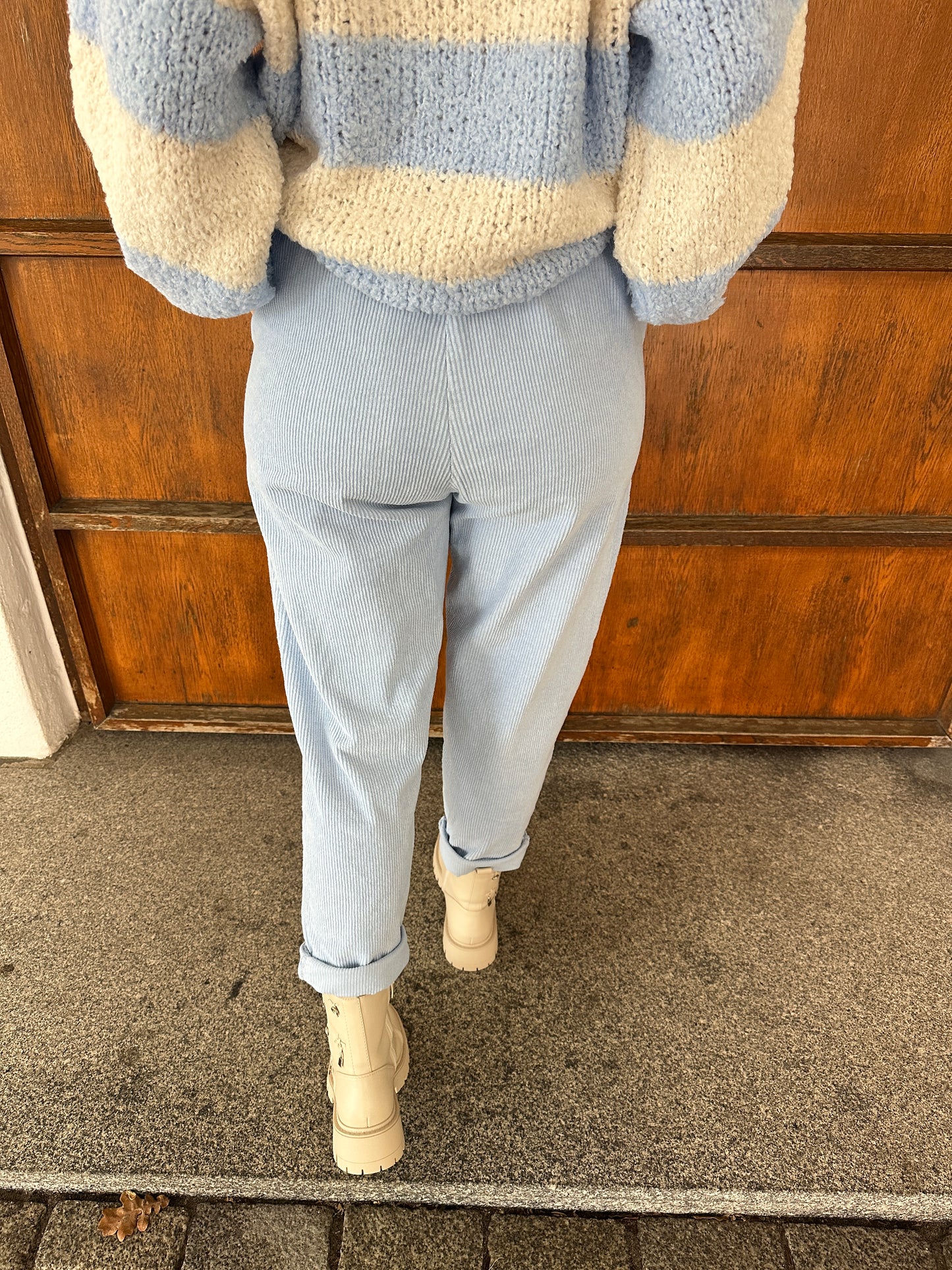 cord-hose in hellblau