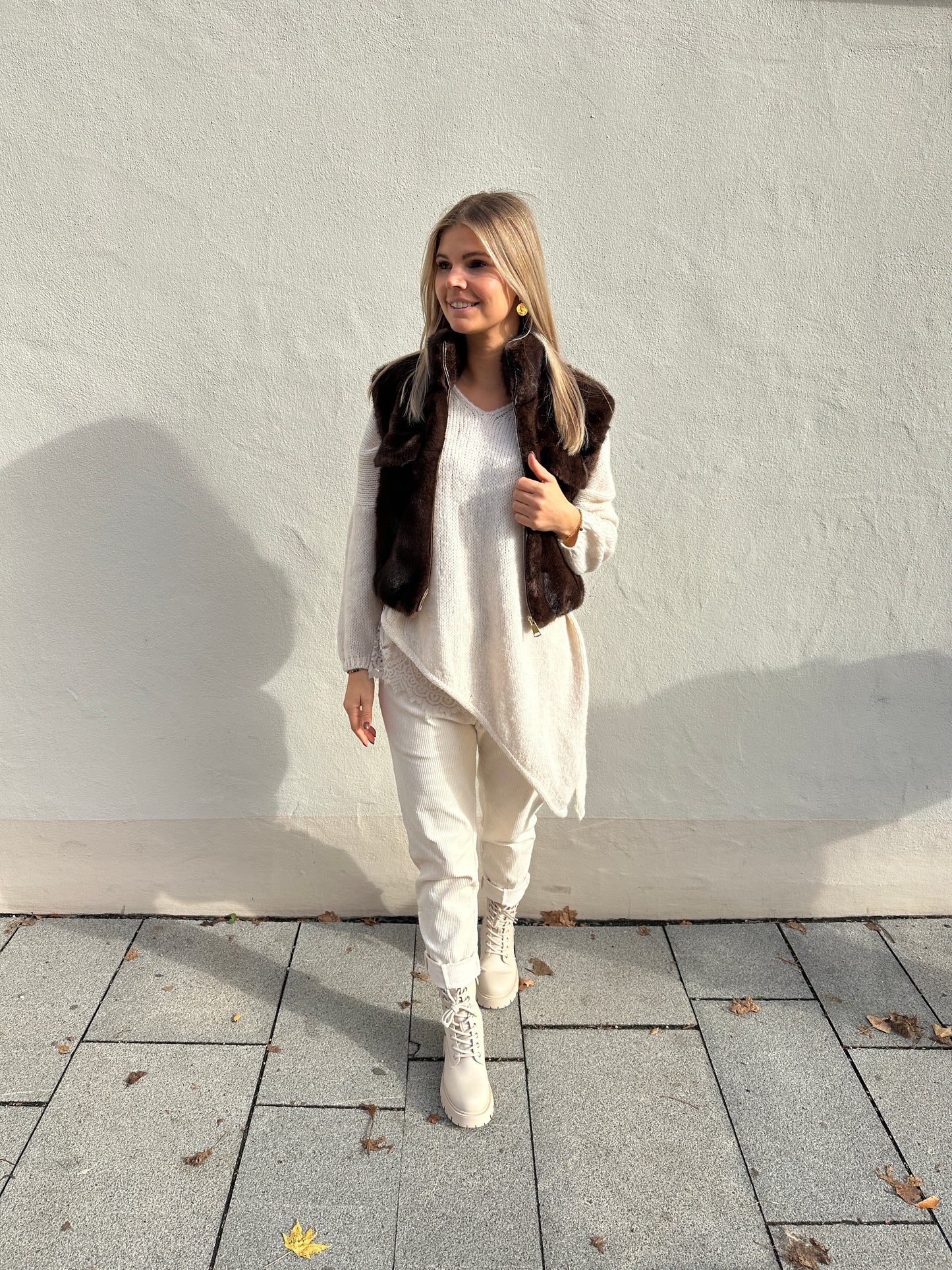 pullover in wollweiß