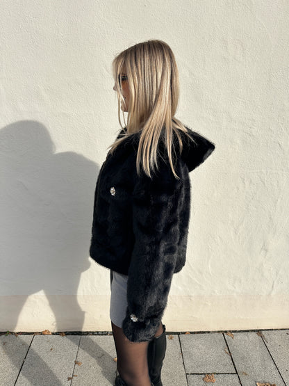 Felljacke in Schwarz Langarm