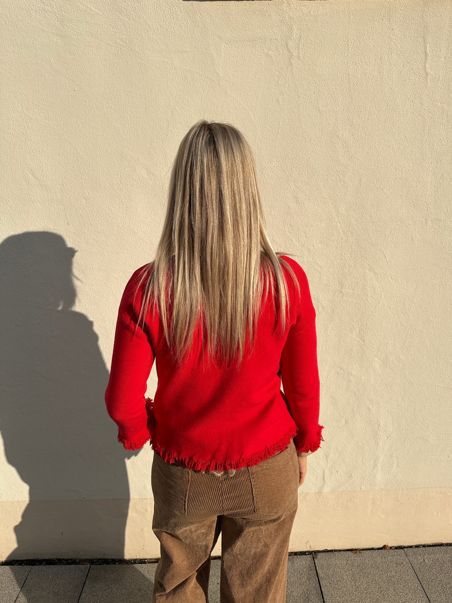 pullover in rot mit fransen