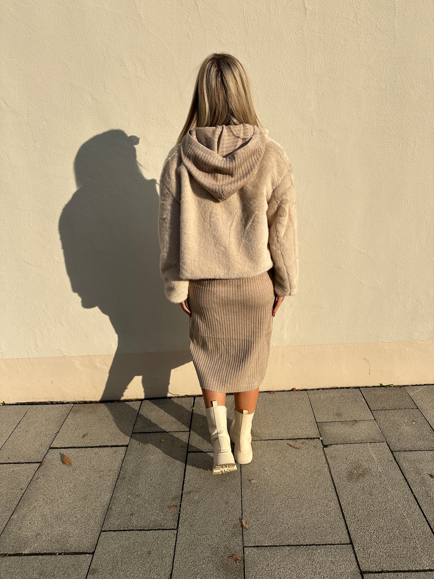 strickkleid in beige