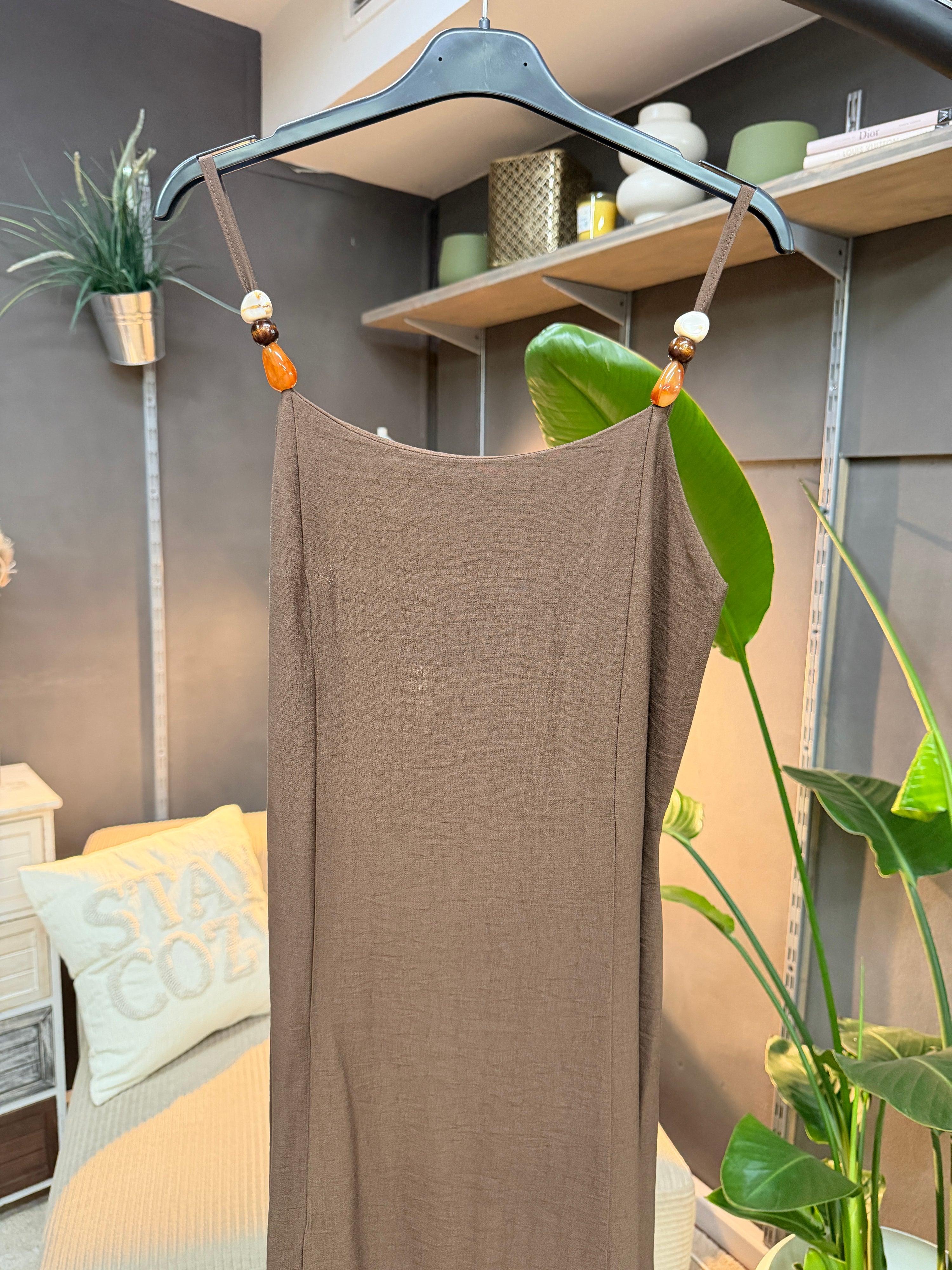 #7 Kleid in Schokobraun mit Perlen