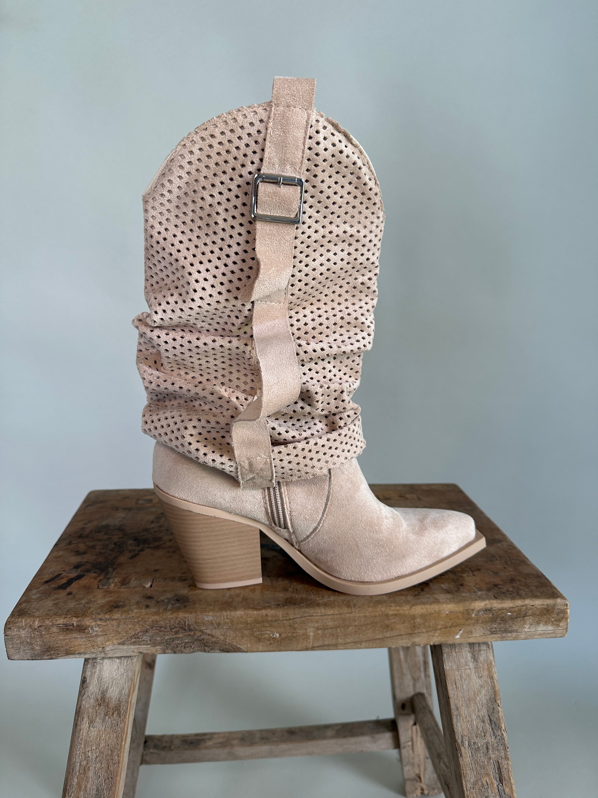 Stiefel in Beige