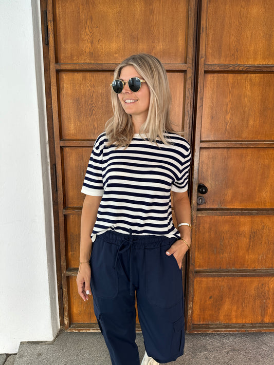 Pullover in Dunkelblau/Weiß gestreift (Kurzarm)