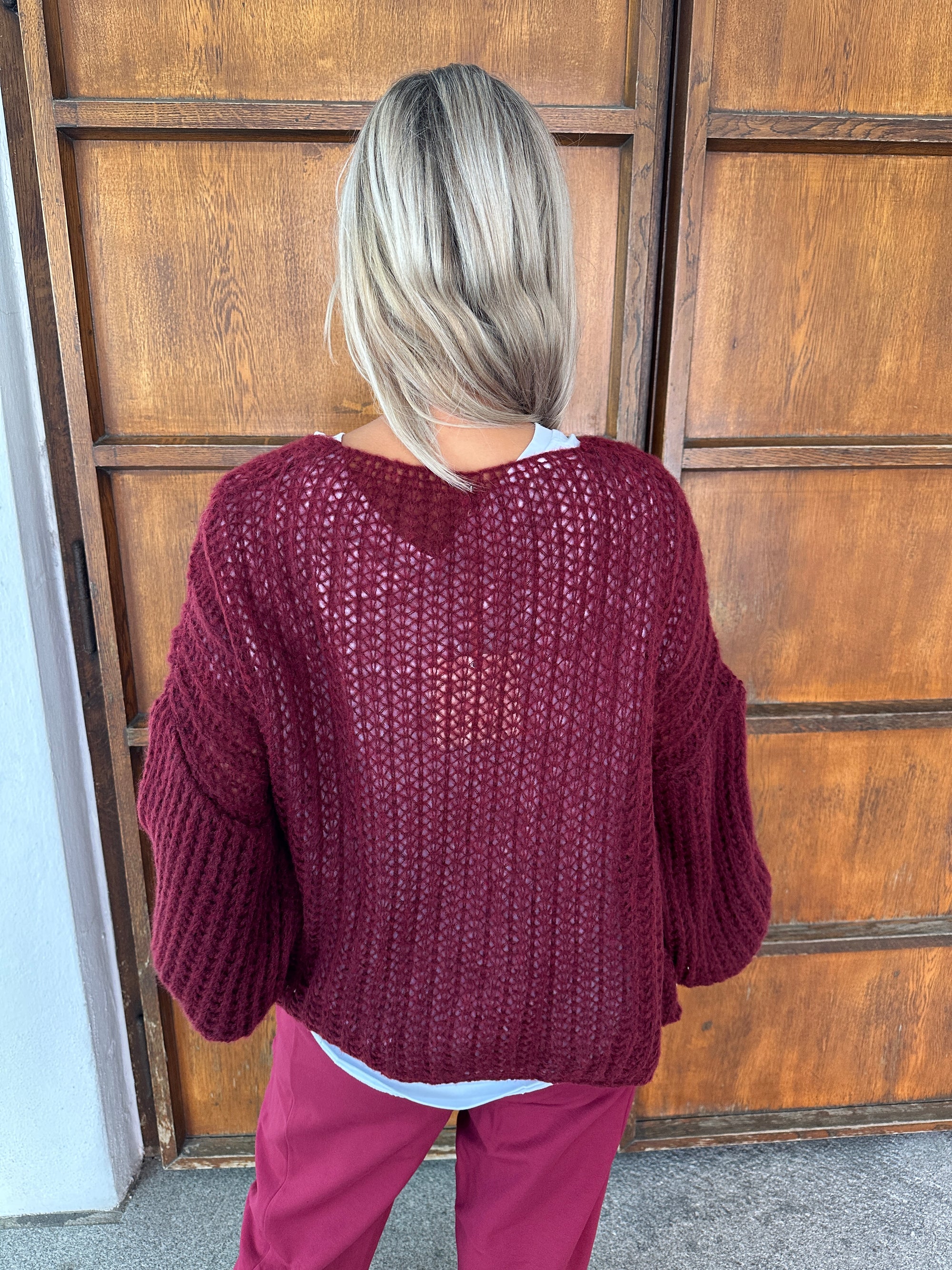 Strickjacke in Weinrot vorne zum Binden