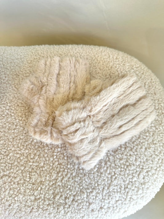 Handschuhe in Beige (Kunstfell)