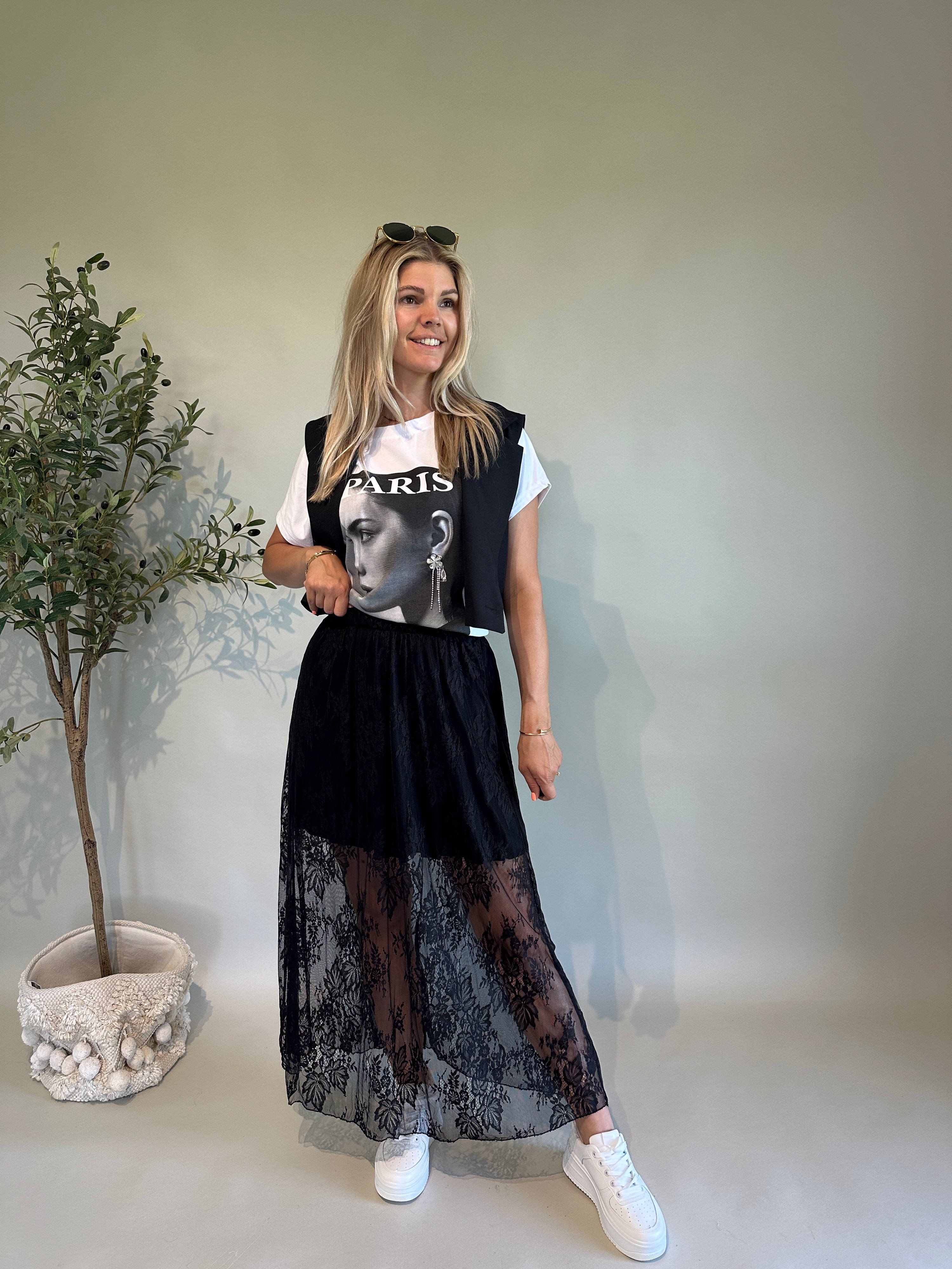 T-Shirt in Weiß mit Aufdruck Paris und Glitzeranhänger