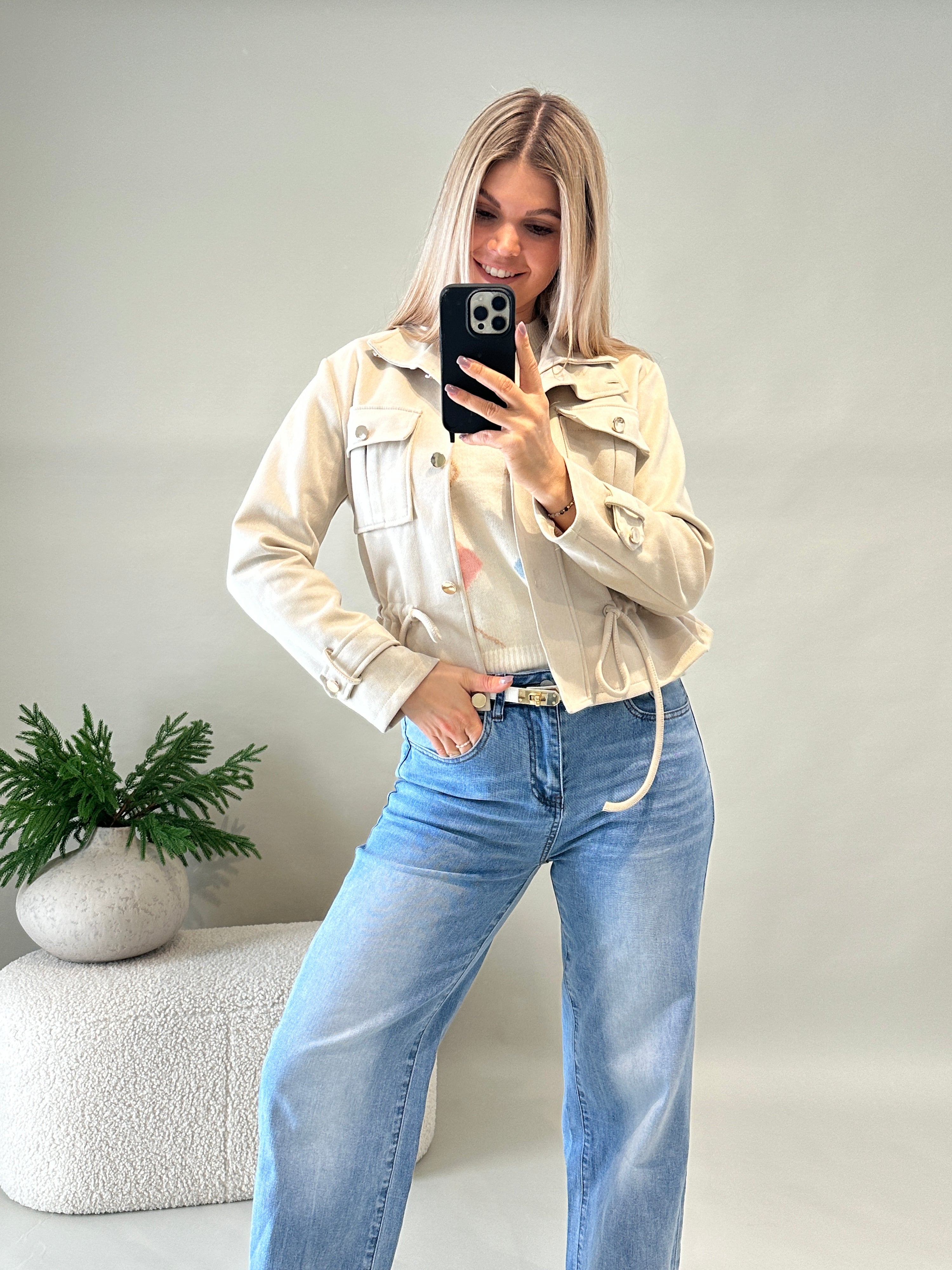 Jacke in Beige mit Bänder zum schnürren