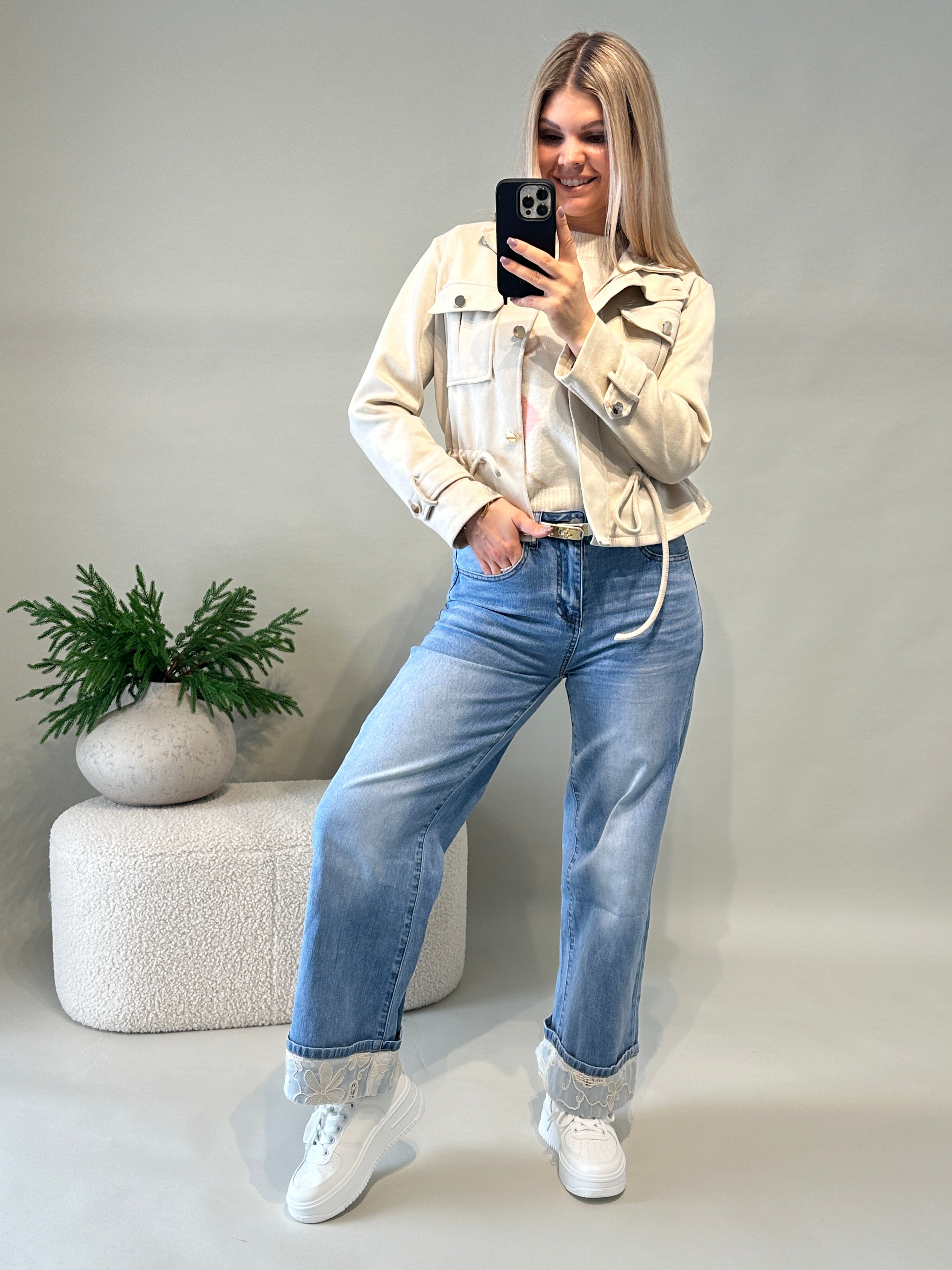 Jacke in Beige mit Bänder zum schnürren