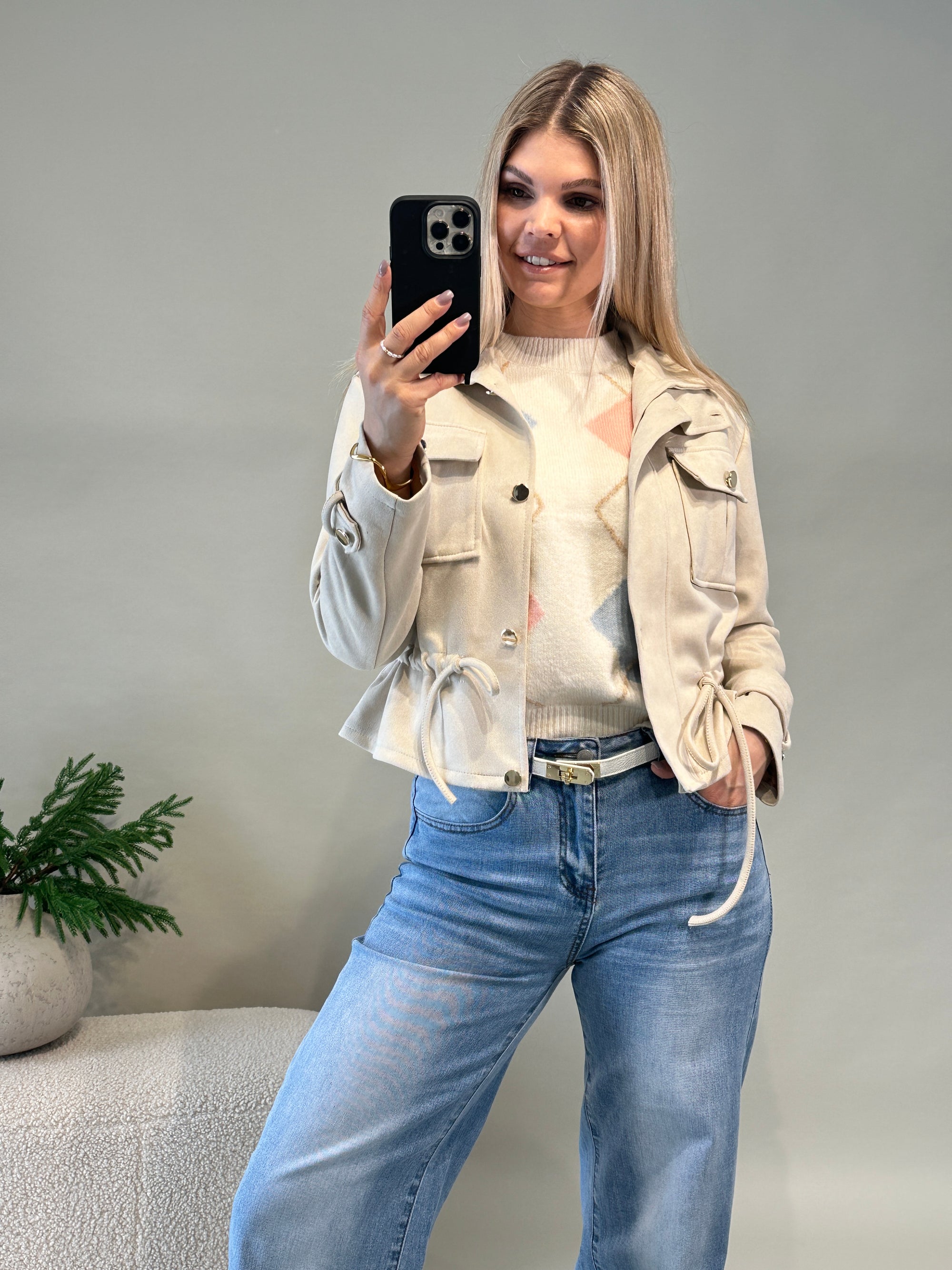 Jacke in Beige mit Bänder zum schnürren
