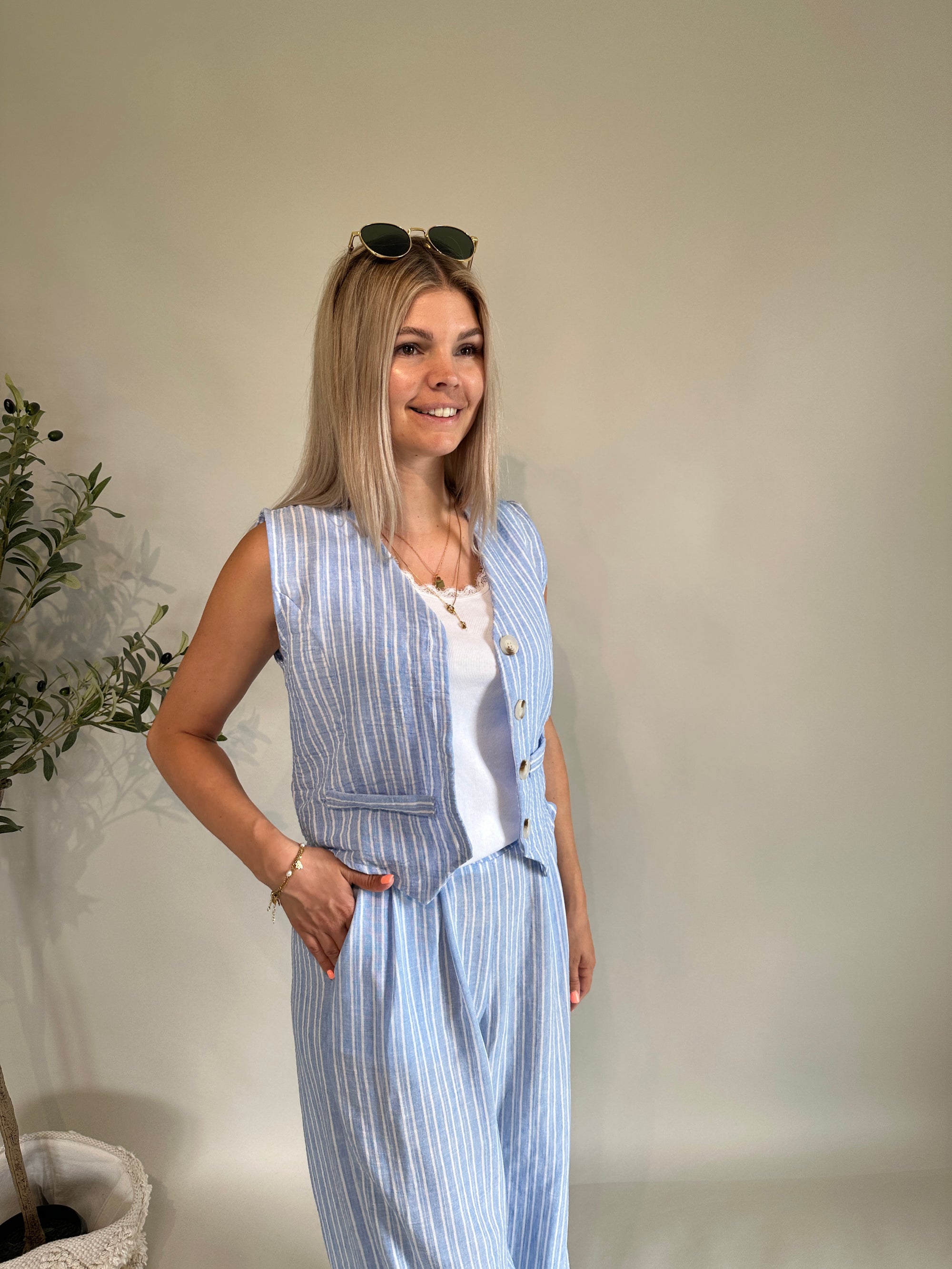 Weste in Hellblau/Weiß gestreift