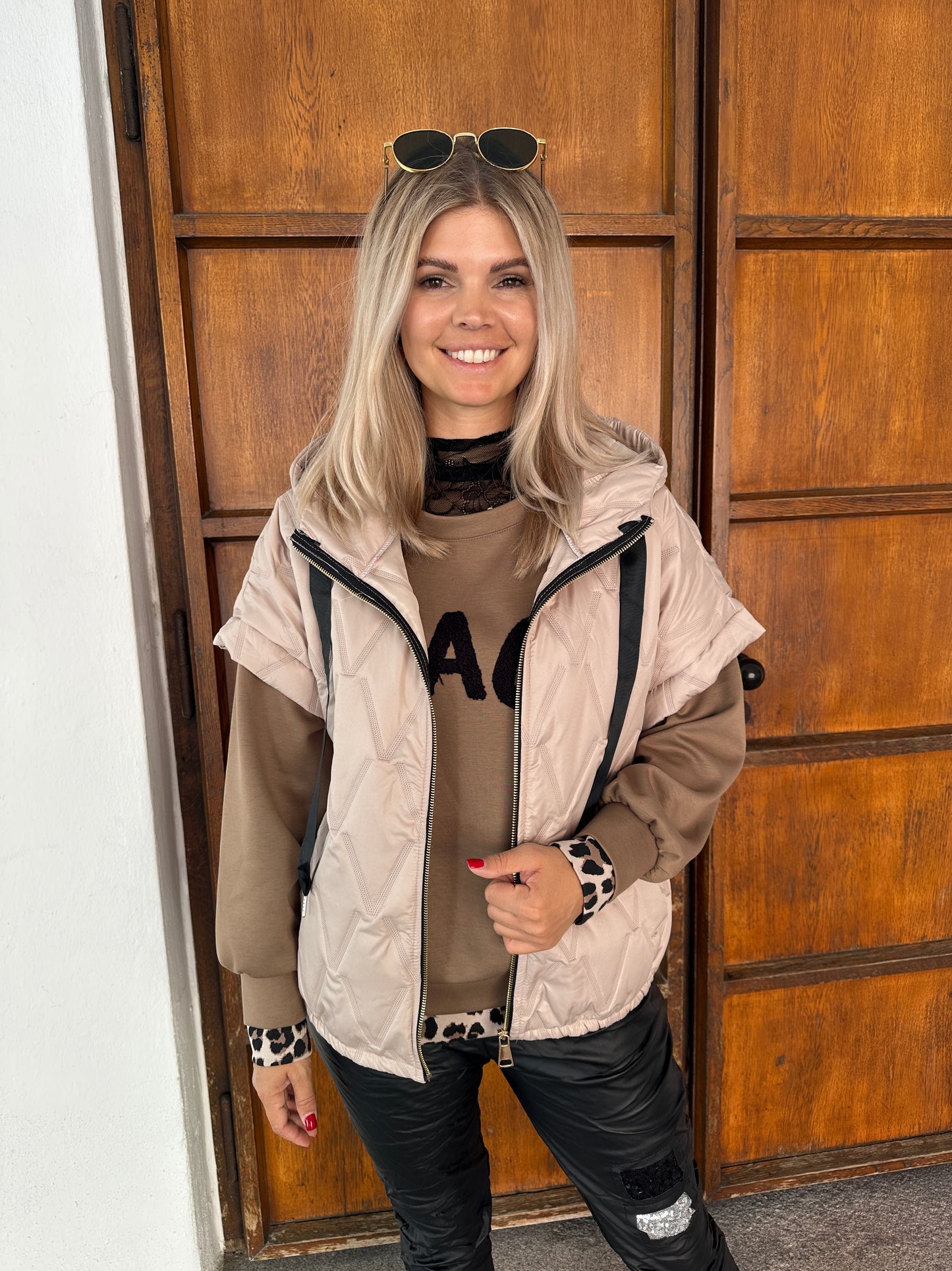 pullover in braun/leo mit aufschrift in beige (ciao! )