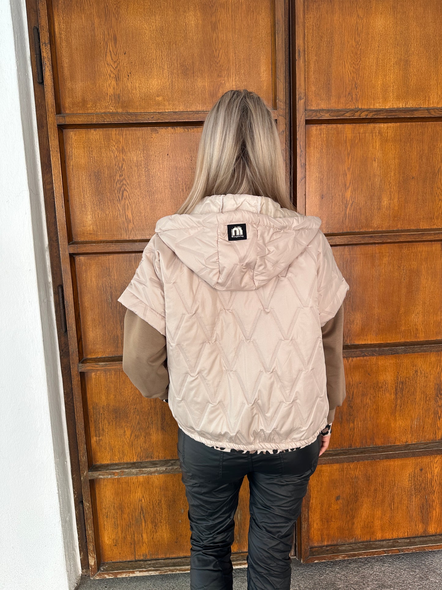 steppweste mit muster in beige ( kurzarm) und kapuze