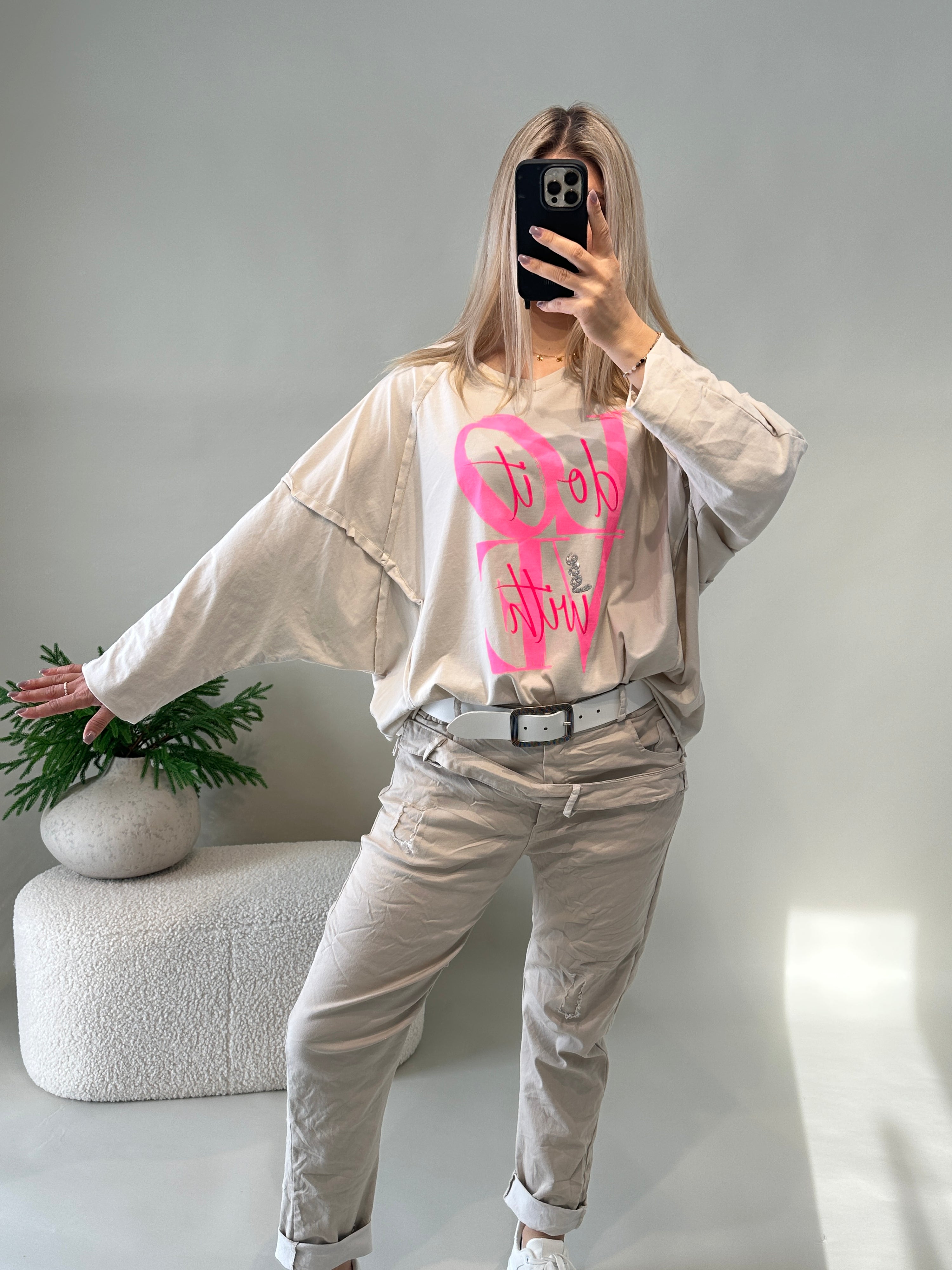 Sweatshirt  in Beige mit Aufdruck in Pink