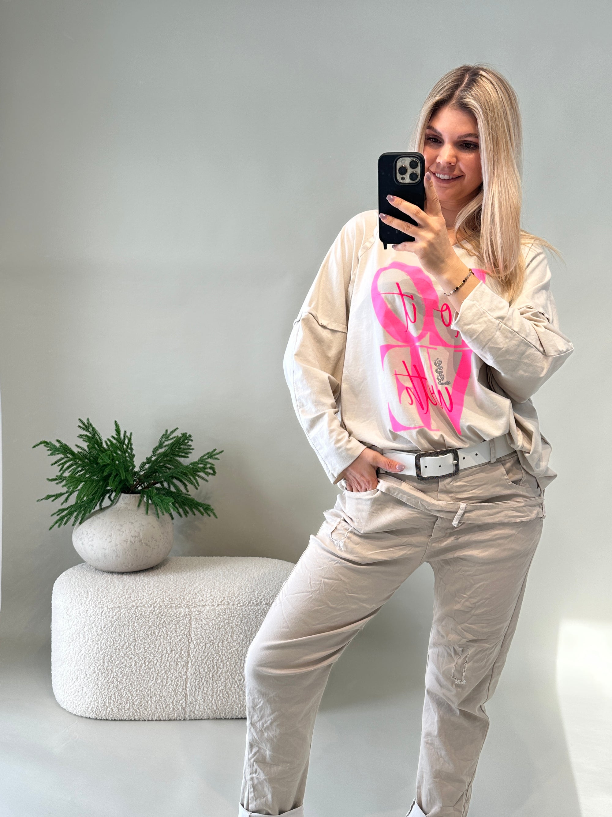 Sweatshirt  in Beige mit Aufdruck in Pink