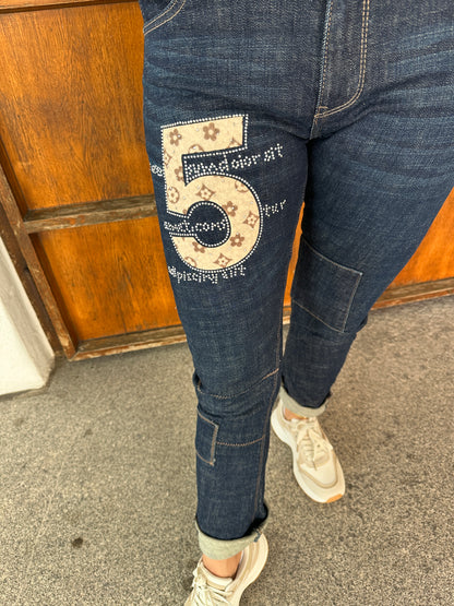 Jeans mit Aufdruck Nummer 5 (Beige)