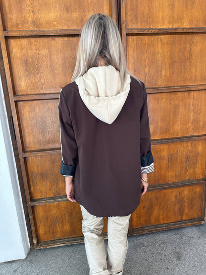Blazer in Schokobraun und Beiger Kapuze