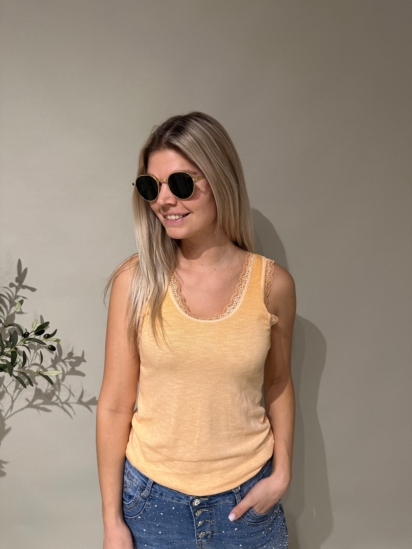 top in orange mit spitze